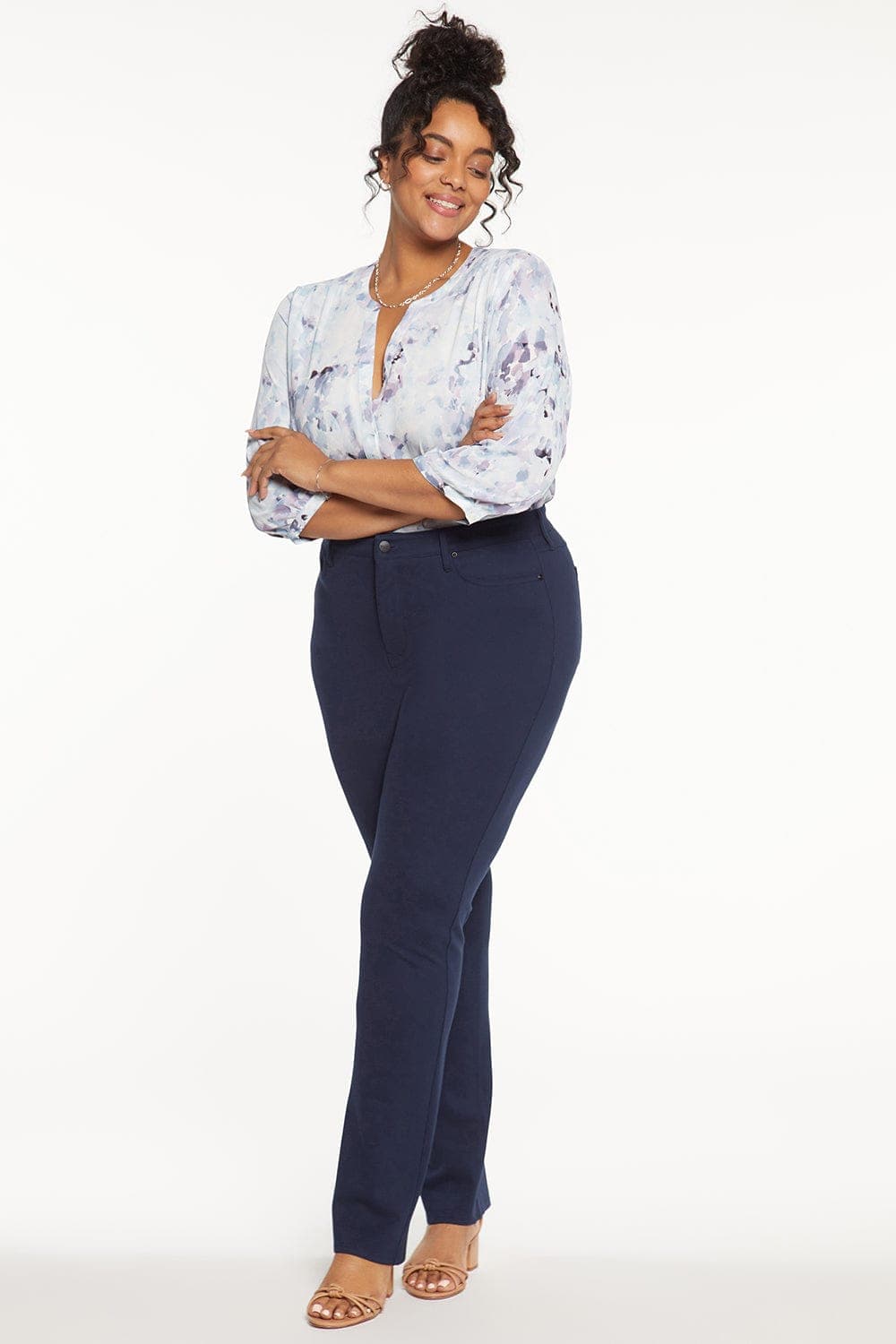 Marilyn Straight Pants in Plus Size
